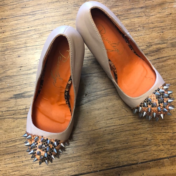 Privileged Heels - Picture 3 of 4